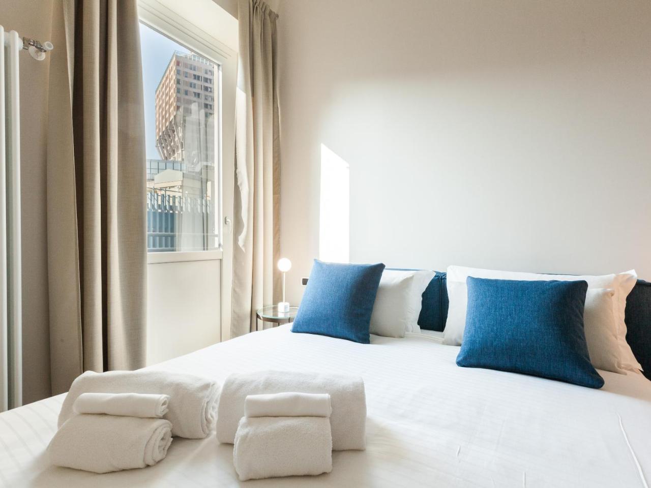 Easyhomes-Duomo Suites & Apartments Mailand Exterior foto
