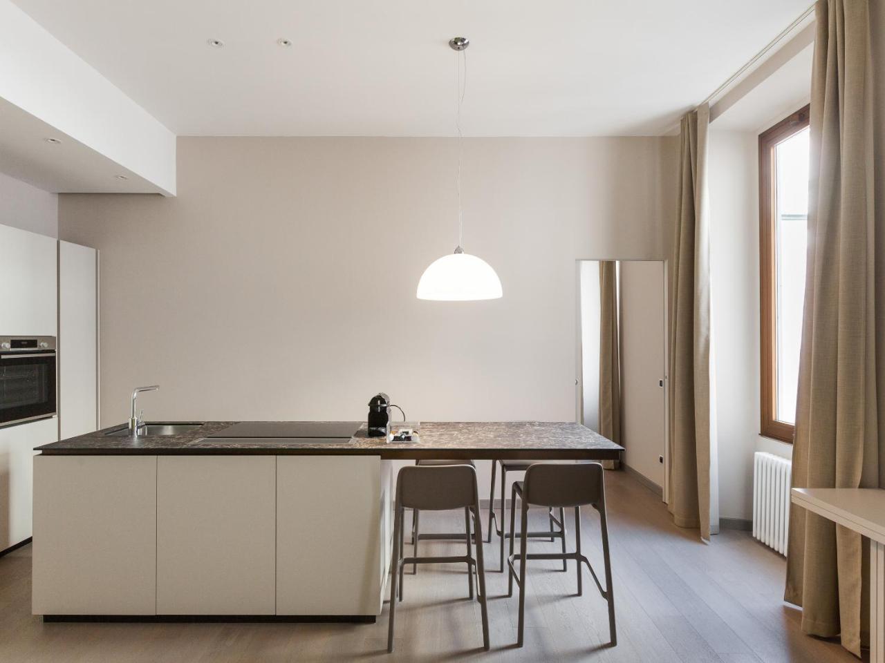 Easyhomes-Duomo Suites & Apartments Mailand Exterior foto