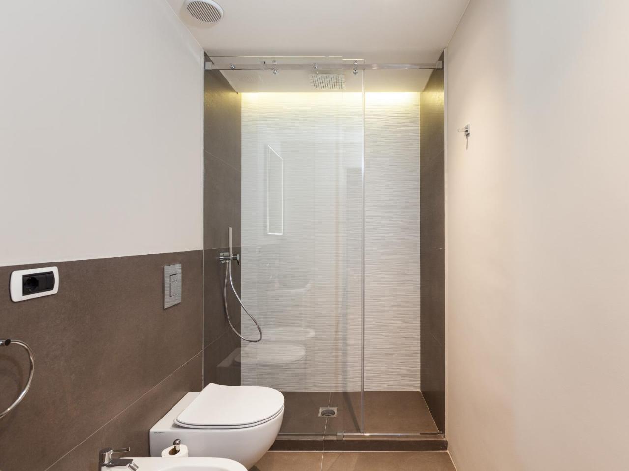 Easyhomes-Duomo Suites & Apartments Mailand Exterior foto