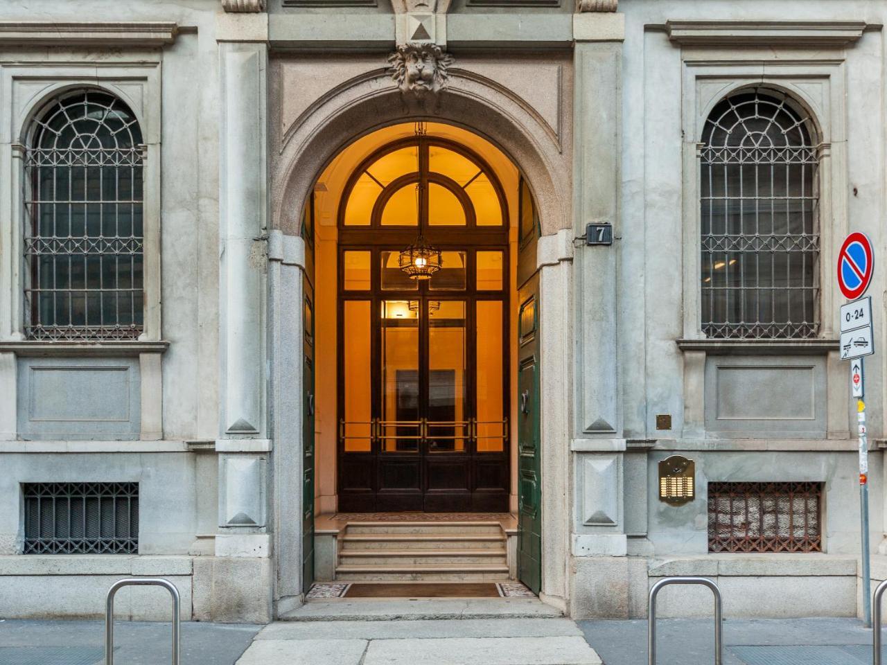 Easyhomes-Duomo Suites & Apartments Mailand Exterior foto